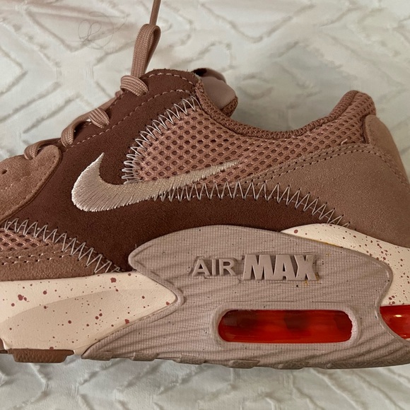 Women Nike Air Max Excee Rose Color - Picture 3 of 4